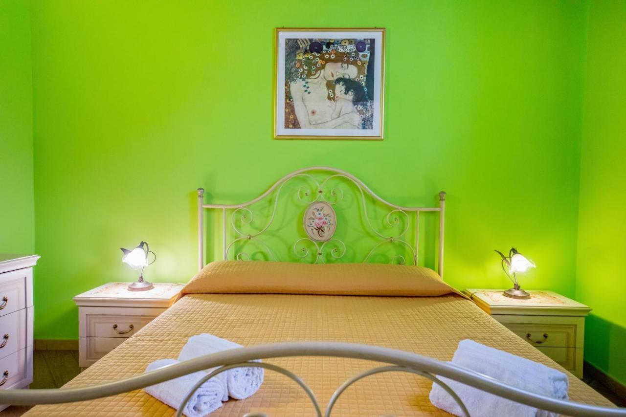 Green Hills House 체팔루 외부 사진